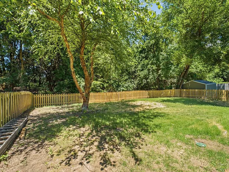11804 Oakmont St — Photo 29