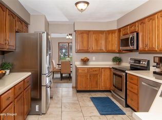 3 Greenfield Dr, Millstadt, IL 62260