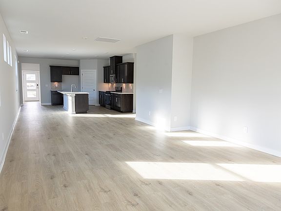2nd image of 1105 Stoney Brk