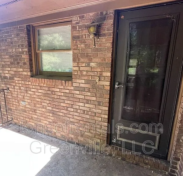 100 Pinebrook Rd #A — Photo 12