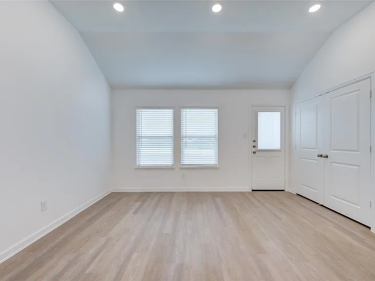 5607 Rock Head Ranch Trl — Photo 29