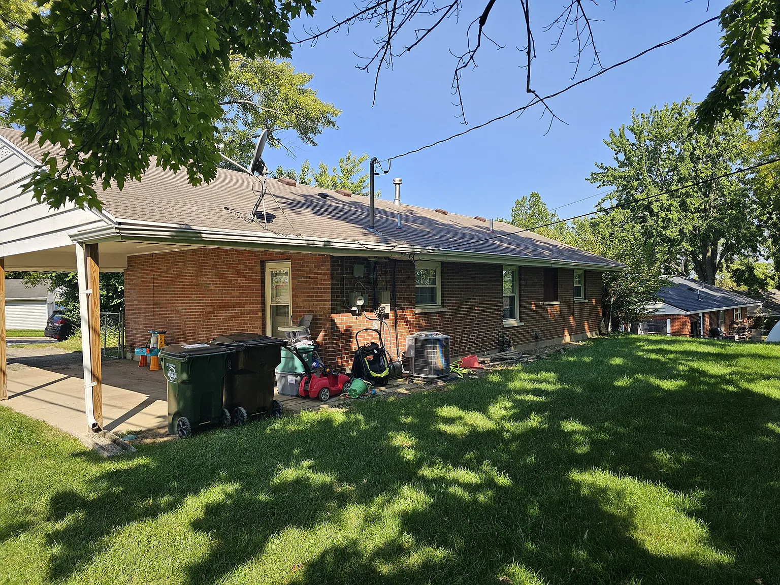 3 bed, 1.5 bath, 1250 sqft, $1,600 — Photo 4