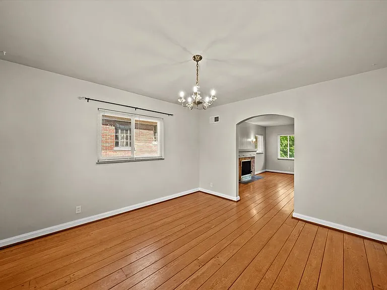 3151 Mozart Ave #2 — Photo 5
