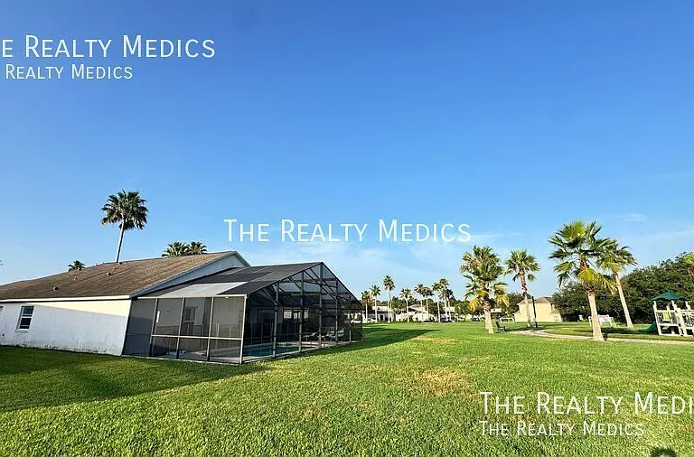 4802 Cumbrian Lakes Dr — Photo 64