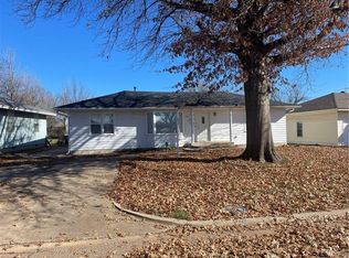 1401 Sherry Ln, Shawnee, OK 74801