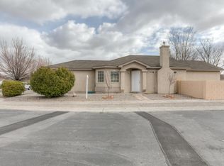 8520 Vista Estrella Ln SW, Albuquerque, NM 87121