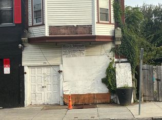 2703 W 3rd St, Chester, PA 19013