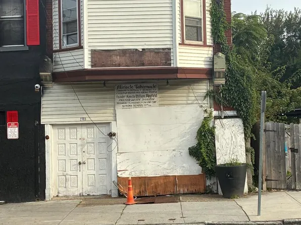 2703 W 3rd St, Chester, PA 19013