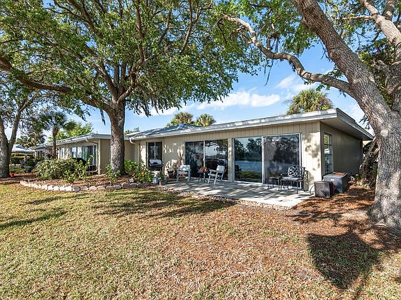 2nd image of 11598 W Bayshore Dr