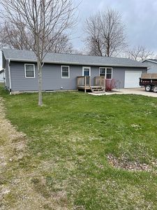 308 Roosevelt St, Grandview, IA, 52752