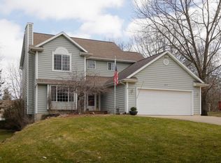 8912 Hathaway Rd, Kalamazoo, MI 49009