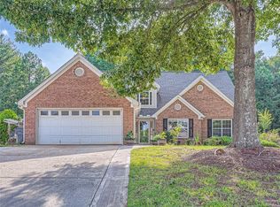 875 Lewis Ridge Cir, Lawrenceville, GA 30045