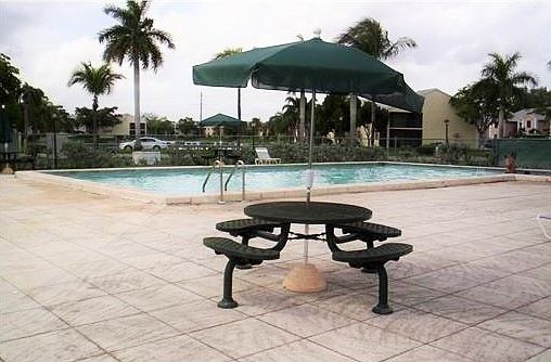 5th image of 1044 S Independence Dr APT C