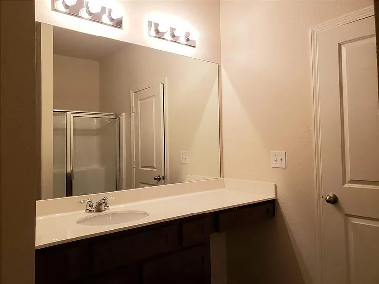 939 Independence Ave — Photo 12
