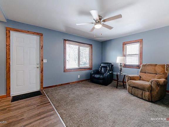 3rd image of 3030 Valk St