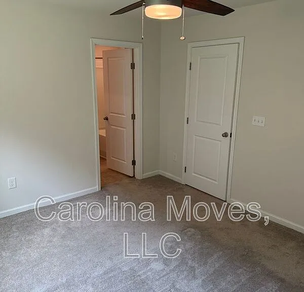 126 Fernside Ct — Photo 12