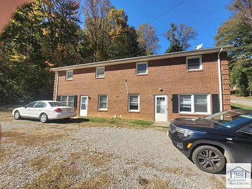 315 Spring Dr Photo 1
