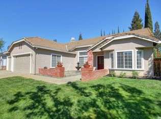 4930 Runway Dr, Fair Oaks, CA 95628