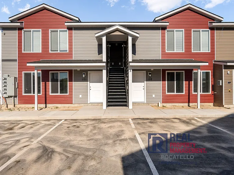 110 W Siphon Rd #BLD-3 — Photo 1