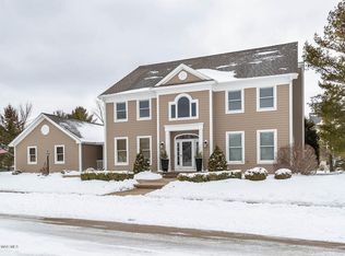 831 Clover Ln SW, Rochester, MN 55902