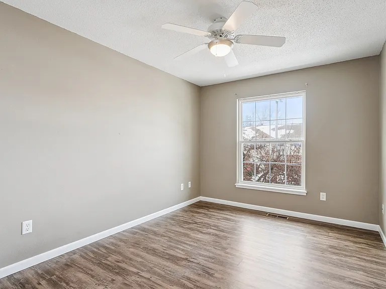 2539 Catskill Ct — Photo 15
