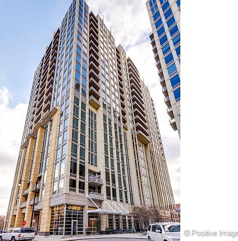 1st image of 700 N Larrabee St APT 1105