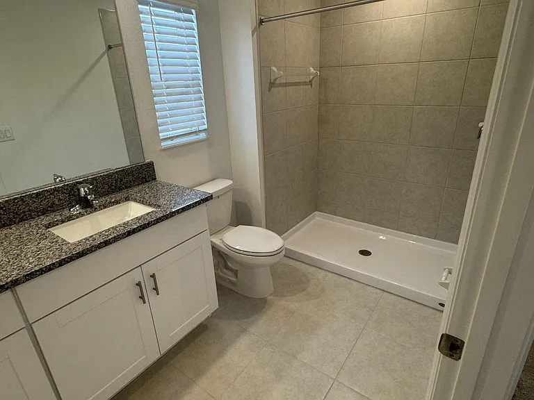 8299 Crescent Oaks Dr — Photo 13