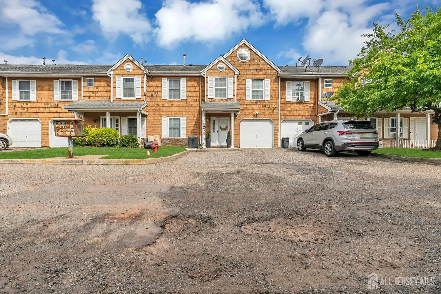 3 bed, 1.5 bath, 1089 sqft, $3,100 — Photo 4