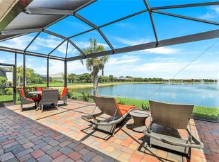 14814 Edgewater Cir, Naples, FL 34114