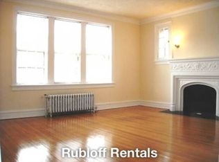 611 Sheridan Rd APT 103, Evanston, IL 60202