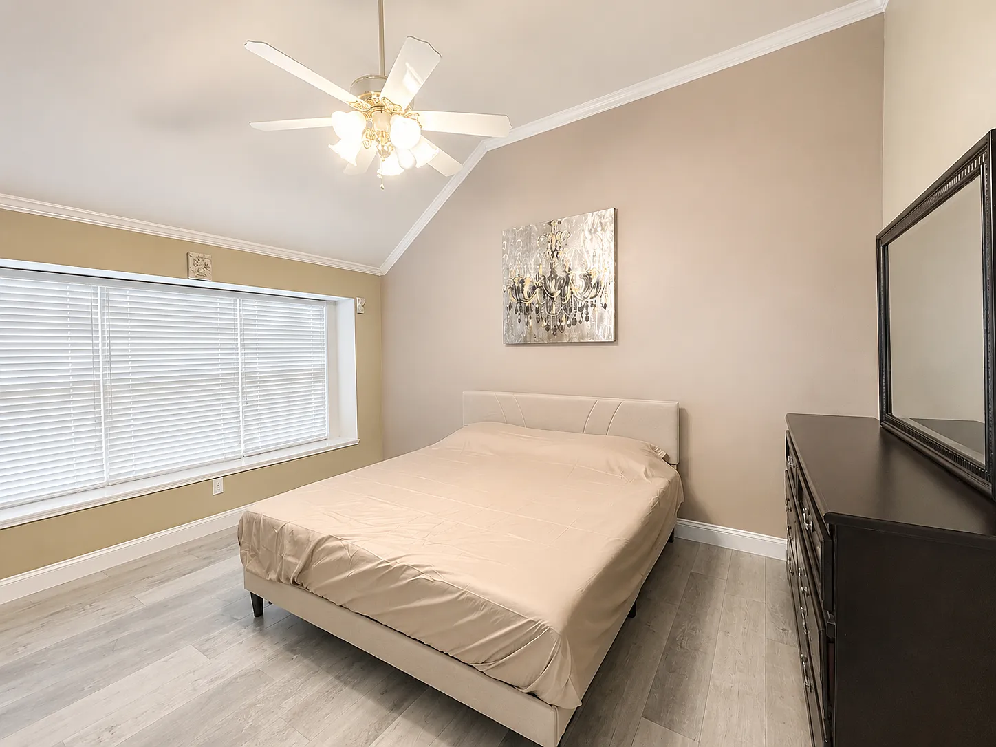 3 bed, 1803 sqft, $4,250 — Photo 4