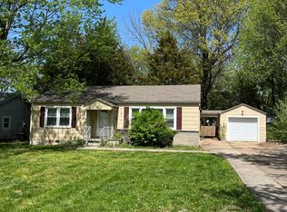 1817 E Crestview St, Springfield, MO 65804