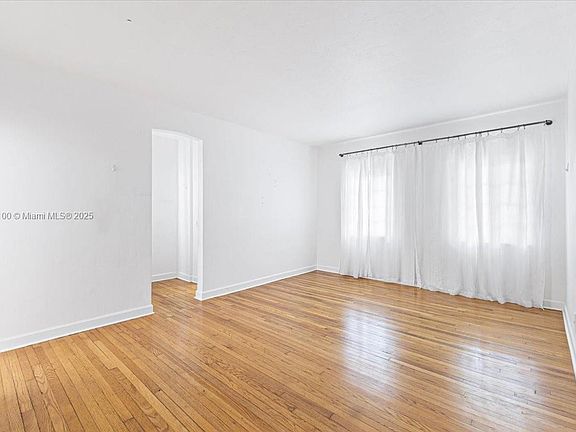 3rd image of 1561 Lenox Ave