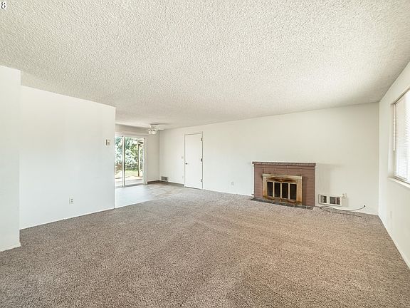 4th image of 12306 NE 83rd St