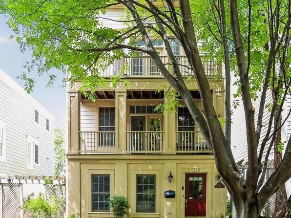 246 Hart Mews, Gaithersburg, MD 20878