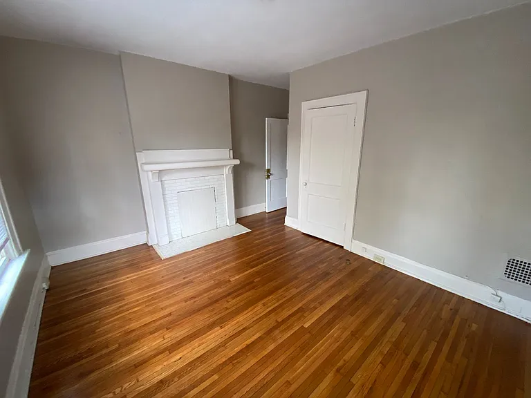 E 18th Ave 323-325 CR — Photo 12