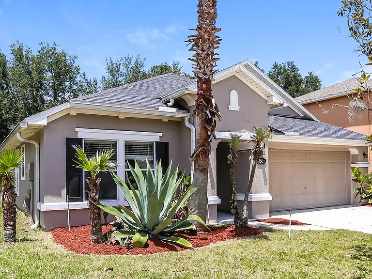 392 Bostwick Cir — Photo 3