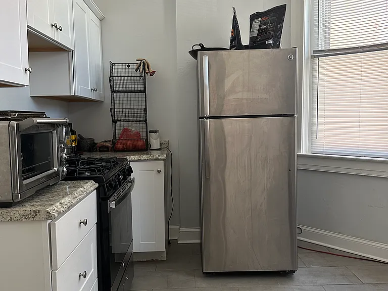 223 W Hill St #1 — Photo 2
