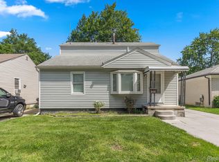 8161 Helen St, Center Line, MI 48015
