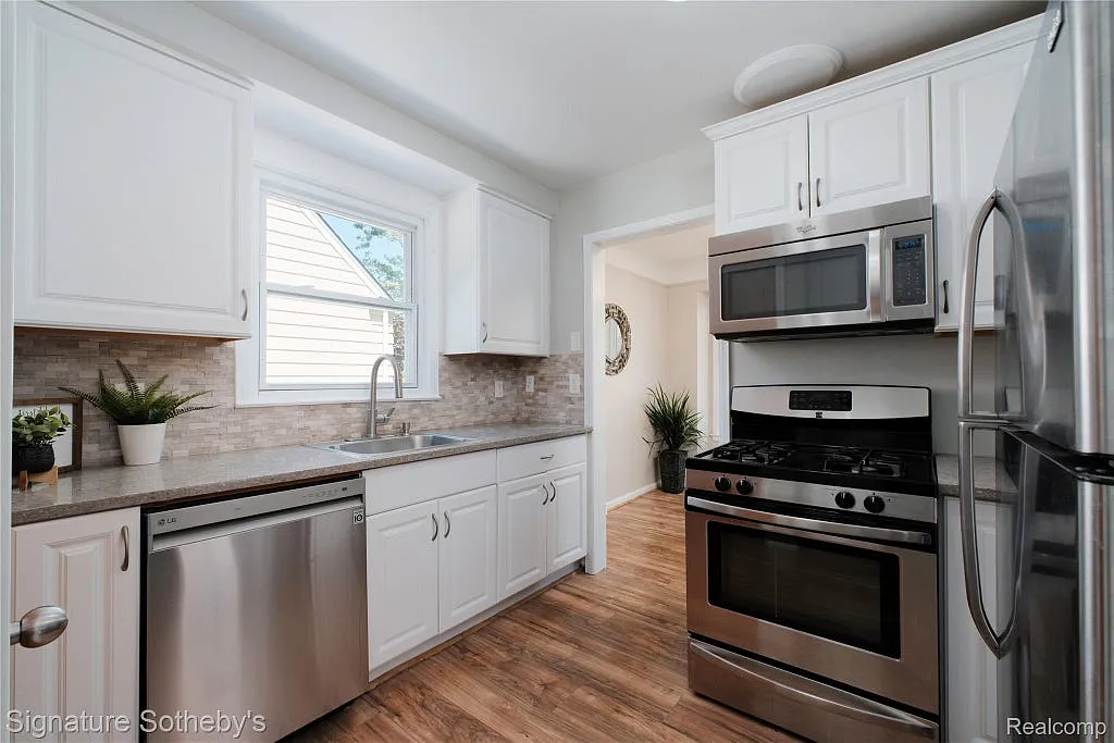 3 bed, 1861 sqft, $2,100 — Photo 4