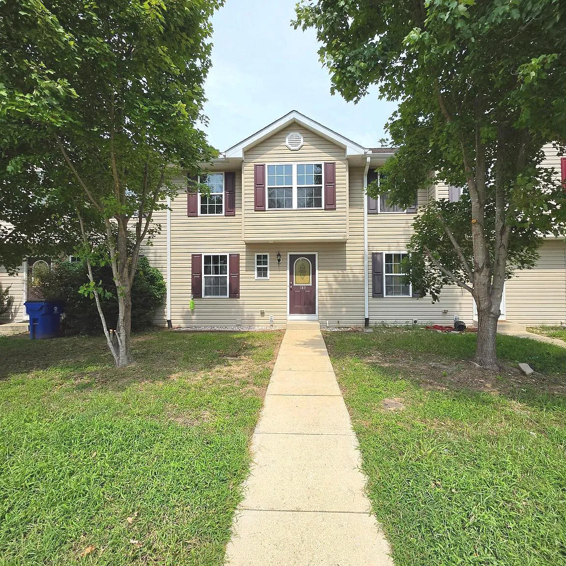 3 bed, 3.5 bath, 1499 sqft, $1,750 — Photo 2