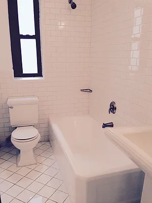 Rented by Stonehenge NYC LLC | media 13