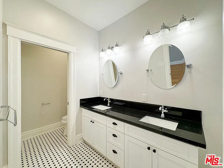 922 W Kensington Rd — Photo 20