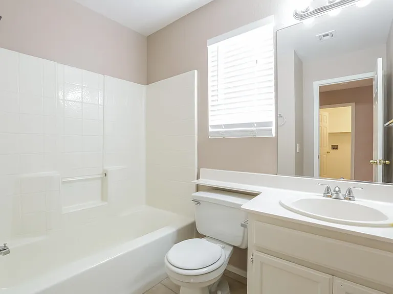 8021 Mount Royal Ct — Photo 15