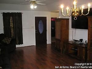 3rd image of 135 Margo St