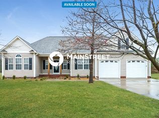 25 Lake Forest Ct, Four Oaks, NC 27524