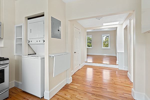 1st image of 582 19th St #2