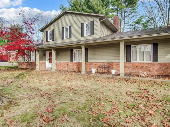 2901 Elmbrook Dr, Stow, OH 44224