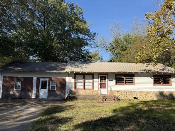 3236 W Kaufman St, Paris, TX 75460