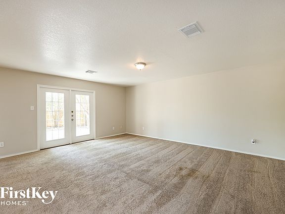 3rd image of 7802 Two Rock Oak